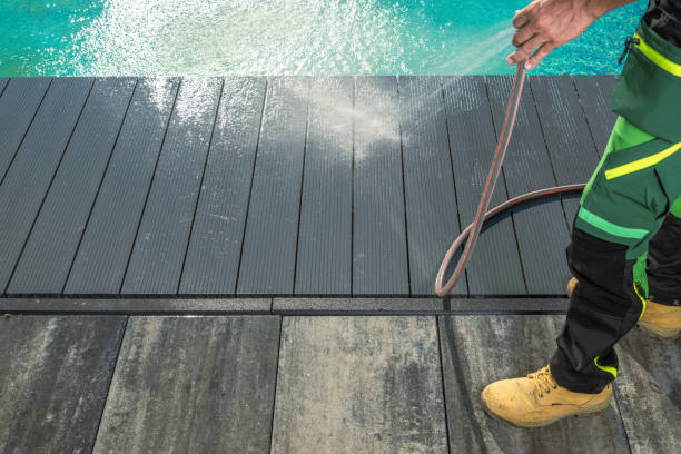 Best Commercial Pressure Washing  in Three Oaks, FL